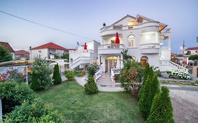 Apartments Lipic