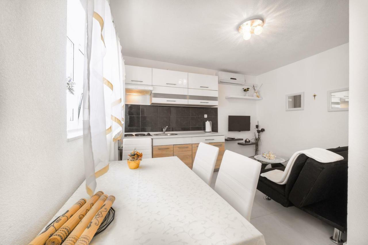 Apartments Lipic Vodice Zewnętrze zdjęcie